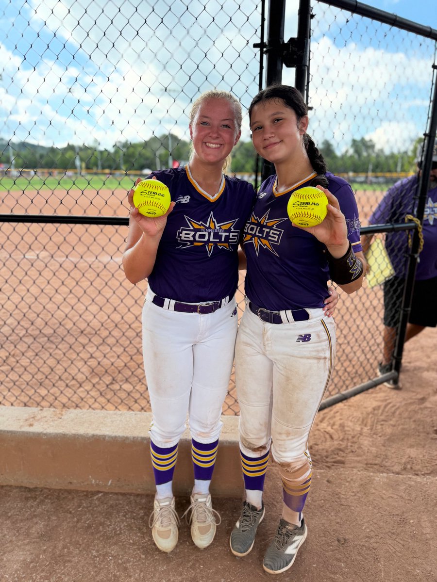Congrats to our two homerun hitters of the tournament (so far) at The Alliance Fastpitch Nationals in Chattanooga! We have our #1 Irelynn Beecham and #21 Bella Garcia! We advance in the winners bracket to play Fury Platinum National - Belk at 4:30est! Let’s go! #boltsboom