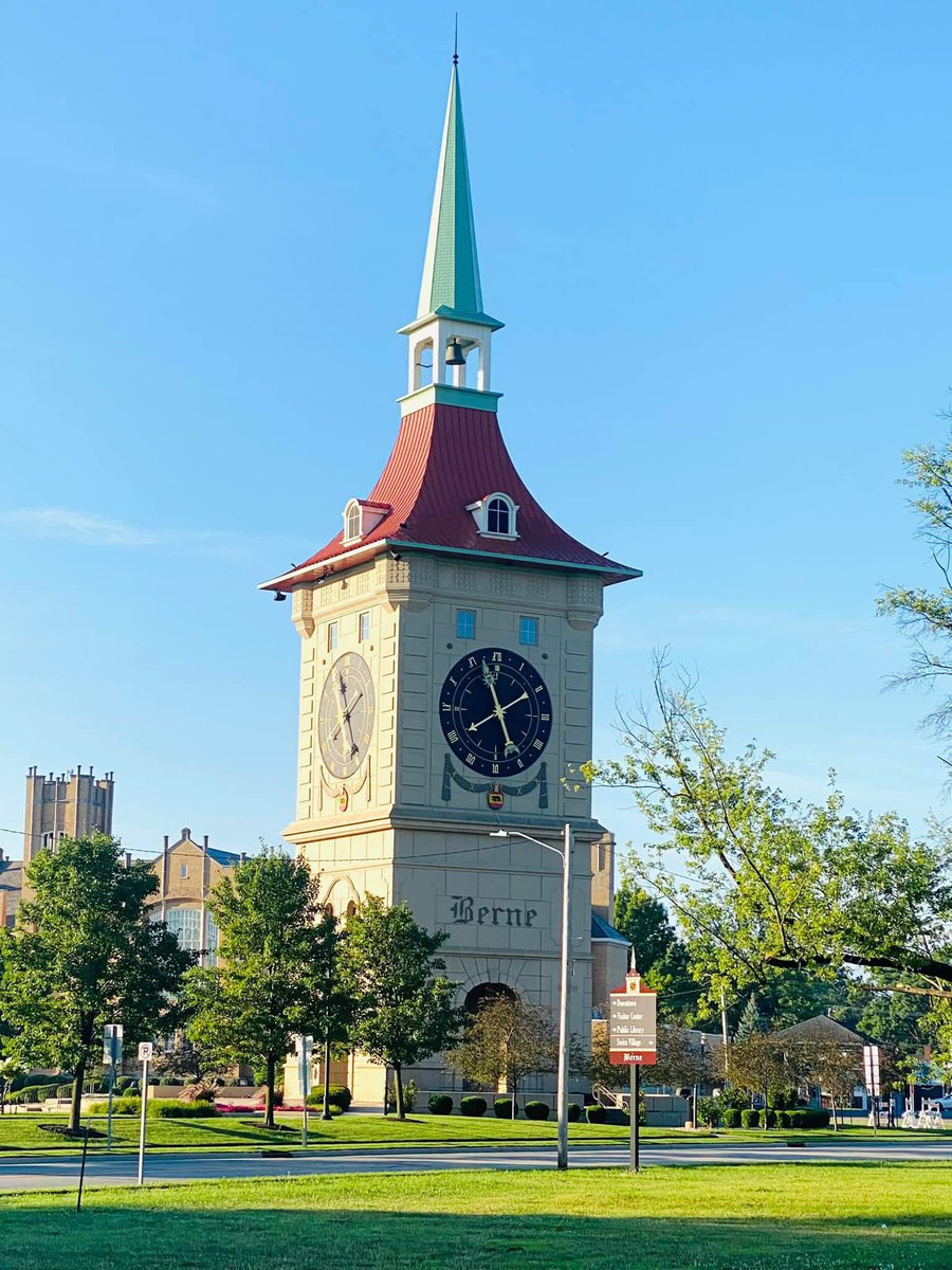smjustus's tweet image. If one is representing both @SenatorBanks & @scottluginbill then one must be in Berne at Berne Swiss Days!