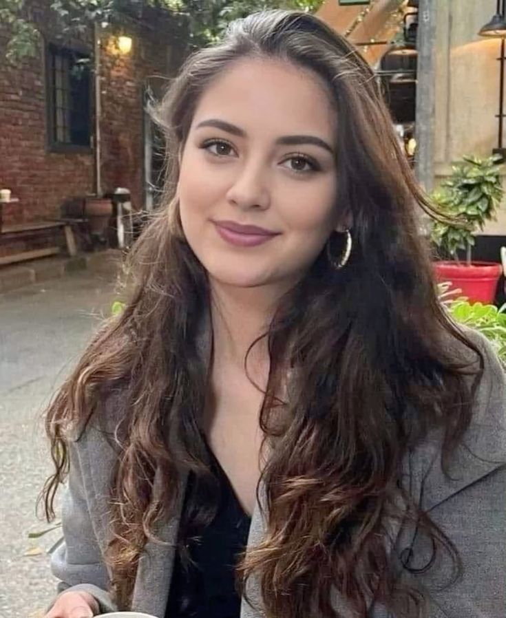 Am I beautiful??
YES or NO
