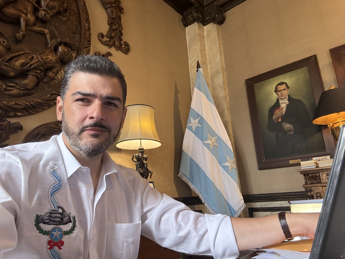 Vivan los 490 años de la fundación de Guayaquil!!! 
💪🏻