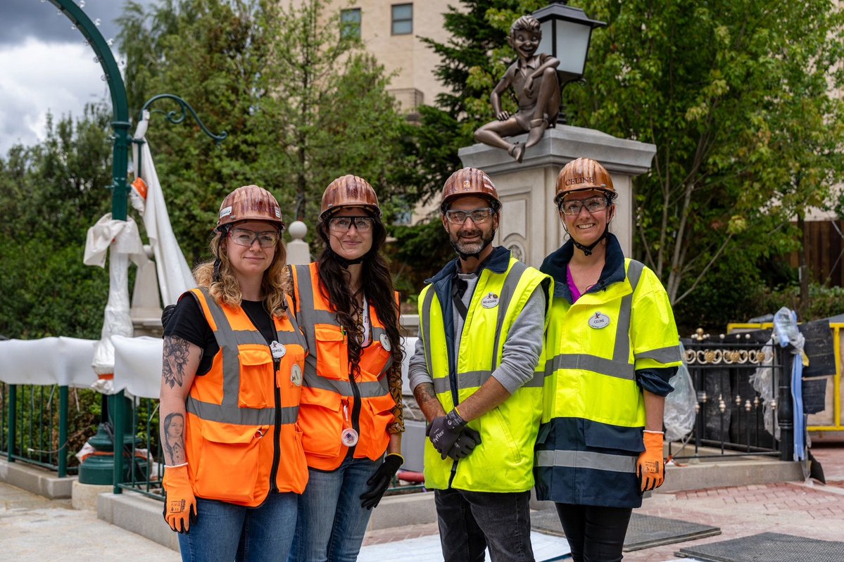 DLPReport's tweet image. 🔧 The bronze statues have been installed in “Gazebo Gardens” at Disney Adventure World. They include Peter Pan perched on a pilaster, Winnie the Pooh sitting on a bench, and Pongo and Dalmatian puppies around another bench: