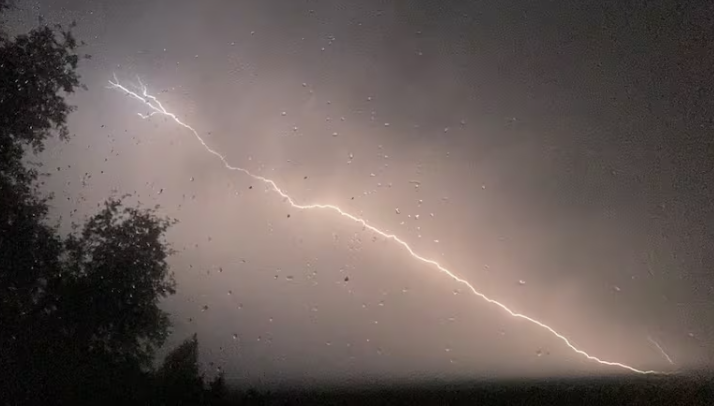 JWayneCBC's tweet image. A severe thunderstorm watch has been issued for #PEI.
Environment Canada says conditions are favourable for dangerous thunderstorms that may be capable of producing strong wind gusts and torrential rain.
This will remain in place this afternoon and evening. @CBCPEI