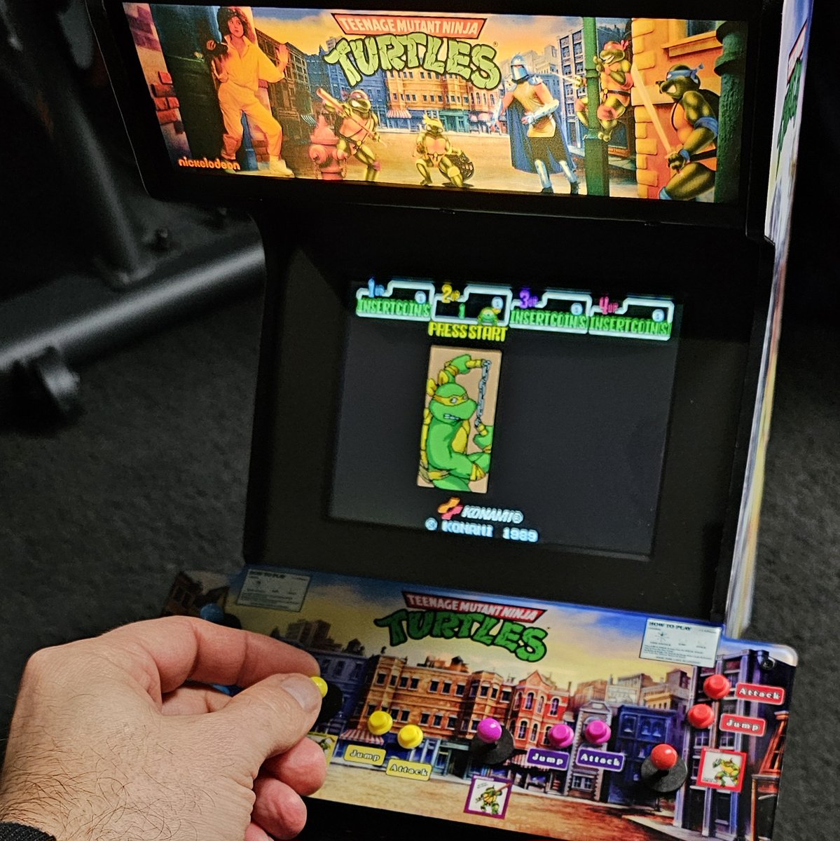 Quarter_Arcades's tweet image. The Teenage Mutant Ninja Turtles Quarter Arcade Collector's Edition is currently on sale @_JustGeek !
🍕 Signed by TMNT co-creator Kevin Eastman
🍕 Only 350 available worldwide
🍕 Fully playable!
Grab a slice of the action via the link below ⤵️
justgeek.com/products/offic…