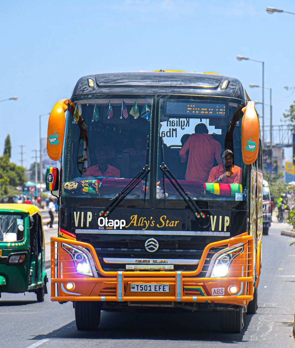 kirigitim's tweet image. T501 EFE, Chungwa Kuu Iite Kylian Mbape. Imetimiza miaka mitano (5) njiani leo tokea ianze saari zake Dar - Mwanza huku ikiwa na rekodi zifuatazo.
✔️Haijawahi kutaga.
✔️Haijawahi kuguswa injini wala gia boksi.
✔️Imekula G7 na I6s zote.
✔️Inasukumwa na vijana wadogo sana.