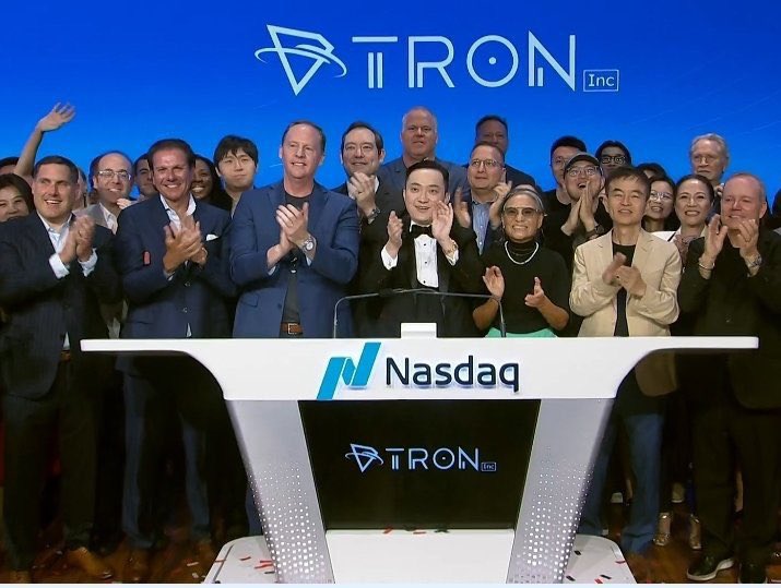 0xWeb3Home's tweet photo. 干了这么多年的营销，见过太多项目的起落。说实话，能成功的往往是天时地利人和，所谓的推广、喊单只是锦上添花。想起那句老话：“想做KOL，至少要有100个比特币。”同理，在Web3专职做市场的，全网粉丝低于10万，真的别干了。孙割就是一个很好的例证@justinsuntron，另外恭喜孙割，估计马上可以回国内了 https://t.co/cqcNb1FwOP