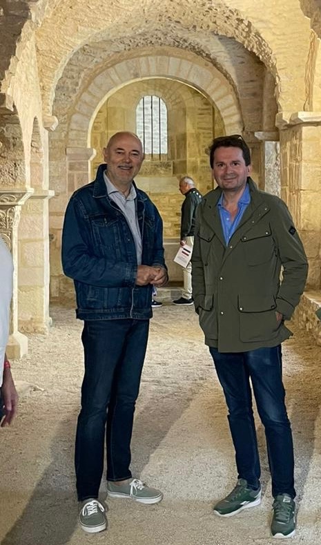 Ludovic Rochette (@ludovicrochette) on Twitter photo Merci à Dominique Bondivena, maire de Flavigny-sur-Ozerain pour son accueil et pour cette belle visite de sa magnifique commune dont il prend grand soin ! <a href="/l_amf/">AMF | Association des maires de France</a> <a href="/PresidentAmf/">Président de L’AMF</a> Merci à Dominique Bondivena, maire de Flavigny-sur-Ozerain pour son accueil et pour cette belle visite de sa magnifique commune dont il prend grand soin ! <a href="/l_amf/">AMF | Association des maires de France</a> <a href="/PresidentAmf/">Président de L’AMF</a>