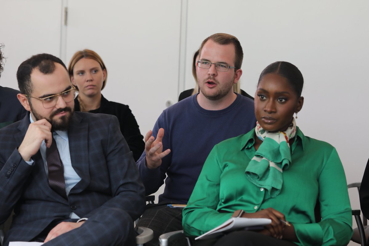 OSCESecGen's tweet image. I had the pleasure of meeting with young professionals and interns at the OSCE Secretariat through the #CaféINSPIREd initiative by the OSCE Staff Committee. Young people aren&apos;t just future leaders — they&apos;re already shaping a better world today. #OSCE #YouthandSecurity
