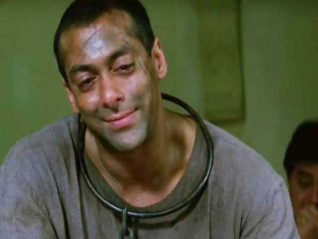 tahreeem_'s tweet image. weekend in a nutshell
ghar door hai aur hostel mei dil nai lgta