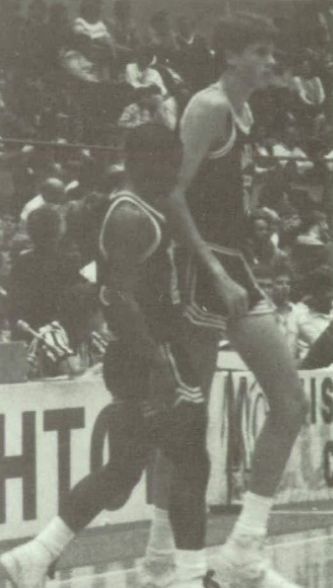 SuitUpVarsity's tweet image. "Satisfaction" came on today while I was sitting on the patio writing. Immediately, I'm watching Dan Olson's and Rich King's heads bob above the Burke crowd on the Devaney floor after the 1986 Class A championship game while the Bulldog Band plays the Stones!