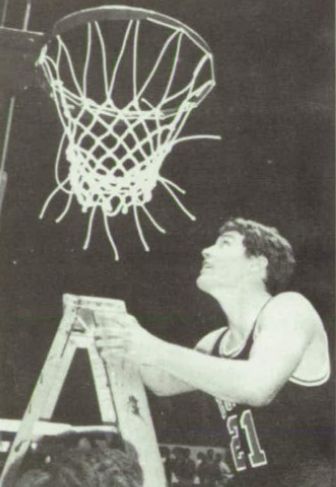 SuitUpVarsity's tweet image. "Satisfaction" came on today while I was sitting on the patio writing. Immediately, I'm watching Dan Olson's and Rich King's heads bob above the Burke crowd on the Devaney floor after the 1986 Class A championship game while the Bulldog Band plays the Stones!