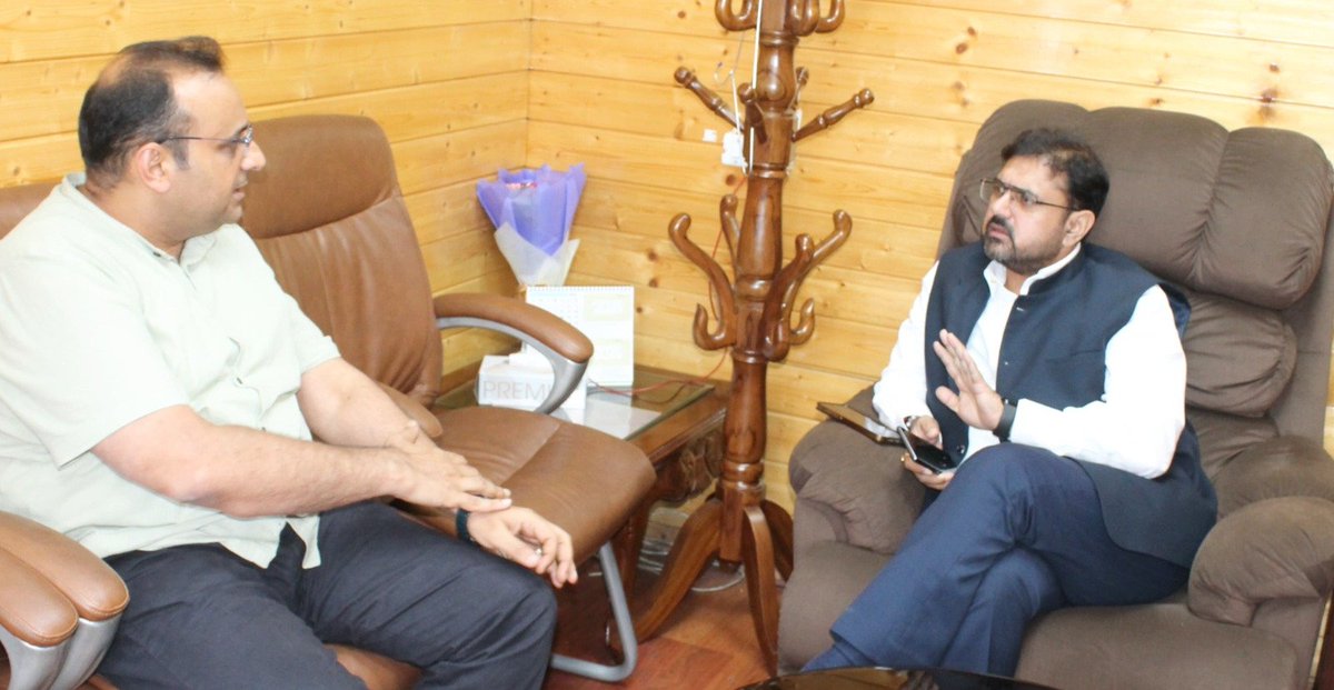 radionews_jammu's tweet image. Smart Public Distribution System to be launched across #JammuAndKashmir by mid-August 2025, says Minister @satishsharmajnk . Over 1 crore beneficiaries to benefit from Aadhaar-enabled, transparent, and portable ration delivery under #ONORC.
@airnewsalerts @diprjk @CM_JnK