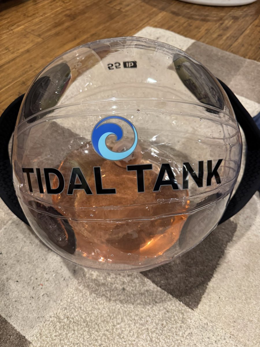 k20mac's tweet photo. Just got the tidal tank and sphere. Awesome workout! #tidaltank https://t.co/KcAwtqVnls
