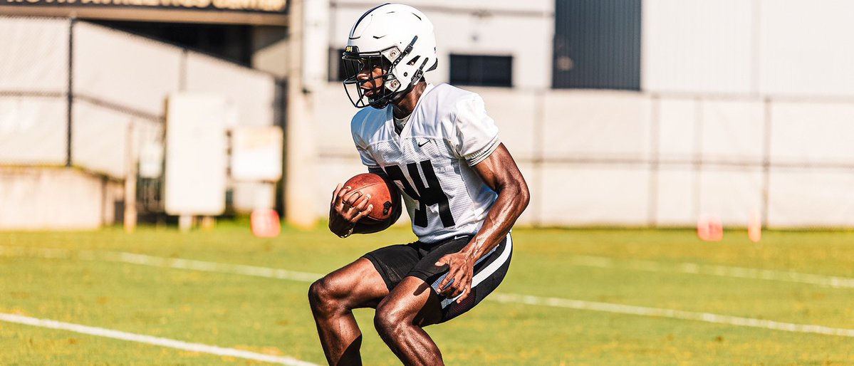 SSN_UCF's tweet image. 34 Terrell Jackson days until the UCF opener:
- 6’1” 170lb Walk-on Redshirt JR DB
- Class of ‘22 (Reclass) from Trinity Christian (Jacksonville)
- 3⭐️ & 2nd-team Florida all-state in HS
- Attended Air Force Prep in 2021-22
- Had offers from Army, Navy, AF & Princeton +