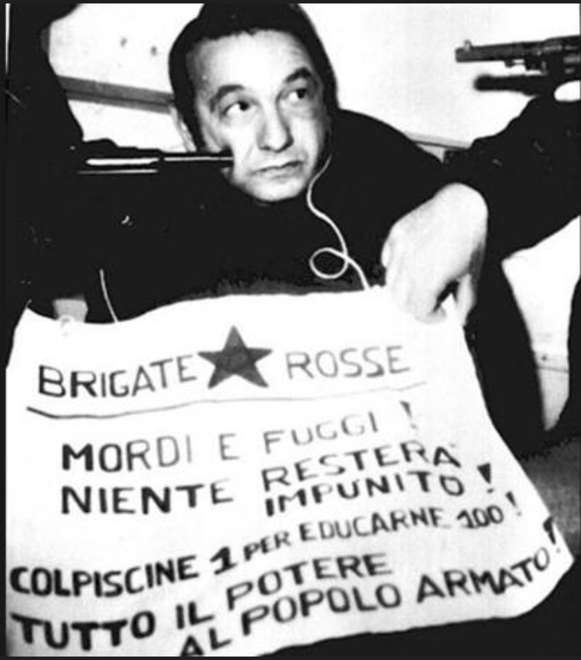 pepepareja's tweet photo. Ci manca molto una visione #novecentesca con un ritorno ai 70/80
#ostalgia https://t.co/ma1lH10yXX