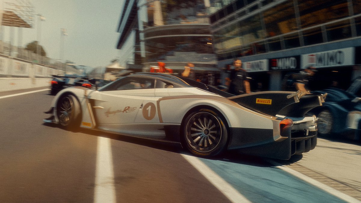 Motor1com's tweet image. Driving the Pagani Huayra R Evo at Monza is an experience unlike any other.
Story: motor1.com/reviews/766499…