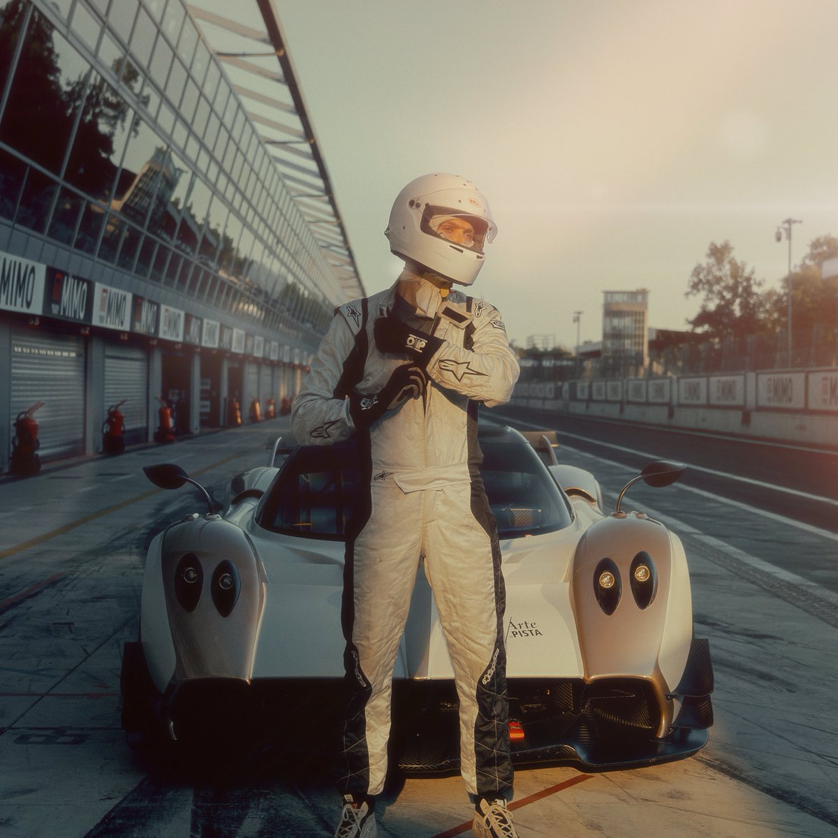 Motor1com's tweet image. Driving the Pagani Huayra R Evo at Monza is an experience unlike any other.
Story: motor1.com/reviews/766499…