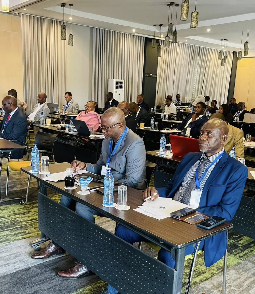 AU_ECOSOCC's tweet image. Just wrapped up in Ndola, #Zambia 🇿🇲!
Dr. Raj Chintaram (CSO Engagement Officer, @AU_ECOSOCC), was a panelist at the @southern_policy and the @ZambiaMFAIC Symposium on Safeguarding Sovereignty and Advancing Strategic Resilience in the Face of Global Change.
The Symposium…