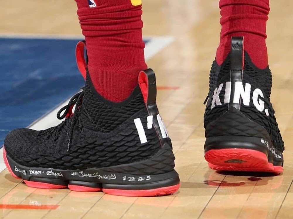 MarlonsRoom's tweet image. LeBron 15