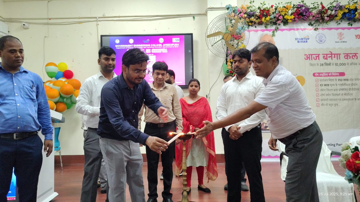startup_bihar's tweet image. 🚀 Bihar Idea Festival 2025 | Event | Sheikhpura District
Today’s Bihar Idea Festival 2025 event in Sheikhpura witnessed incredible energy and enthusiasm among aspiring youth!
The event spotlighted innovation, startup journeys, mentorship, and seed funding opportunities.
🌟…