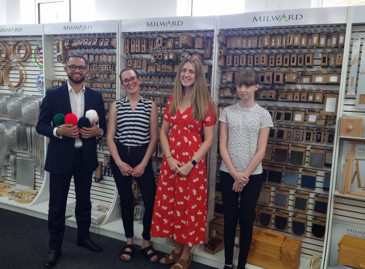 AJogee's tweet image. Excellent to drop into Hollies Haberdashery in town today. 

Bought some wool… and had a chance to look around and meet the team. 

They are doing some ace stuff .. all from right here in Newcastle-under-Lyme! 

Get down and get buying… 

#LoveNuL 🇬🇧🌹❤️🧶