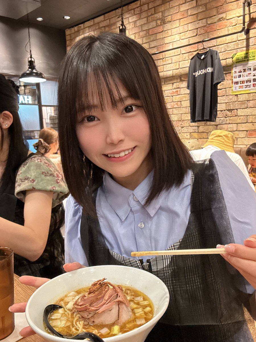美味しいラーメンの画像ください！

無い人は朝からラーメン食べられるか教えて🍜😃