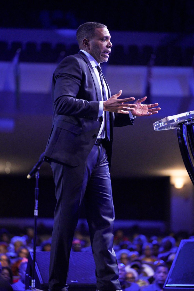 cdm_europe's tweet image. God always comes to us and meets us right where we are when we need help. Regardless of how young or old we are or where we are in life, He blesses us with all good things and renews us.– Creflo Dollar
#help #God #blesses #creflodollar #young #old #europe