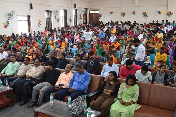 startup_bihar's tweet image. 🚀 Bihar Idea Festival 2025 | Event | Sheikhpura District
Today’s Bihar Idea Festival 2025 event in Sheikhpura witnessed incredible energy and enthusiasm among aspiring youth!
The event spotlighted innovation, startup journeys, mentorship, and seed funding opportunities.
🌟…