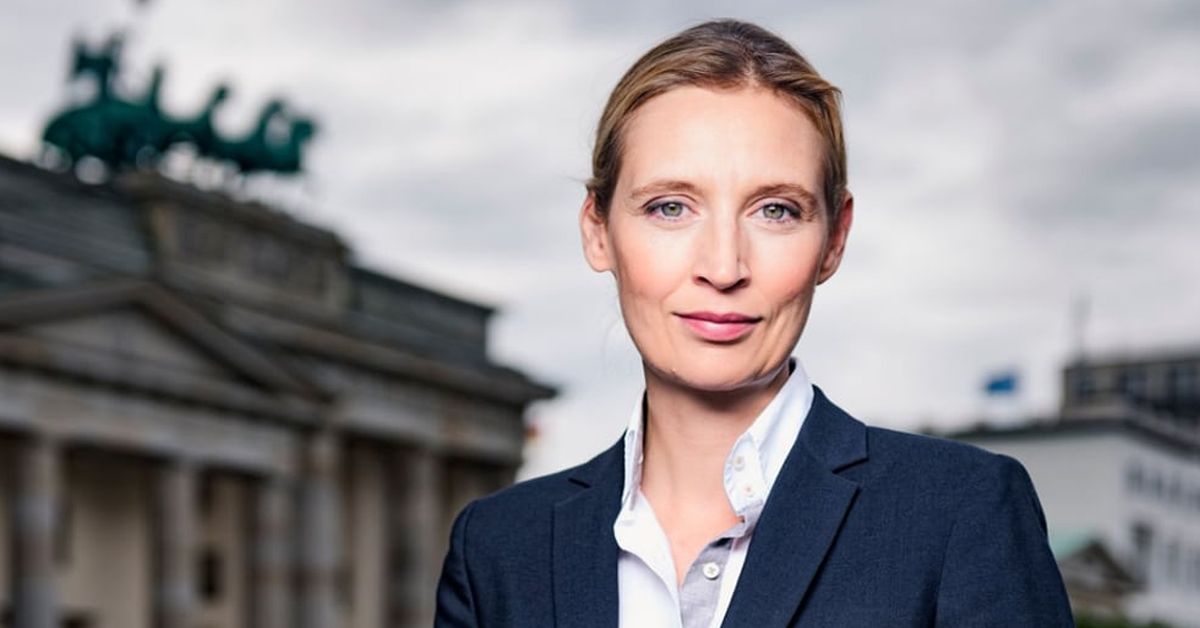COMPACTMagazin's tweet image. Sie können noch so laut schreien, Alice Weidel lässt sich nicht unterkriegen! Jetzt ist es Zeit, Solidarität zu zeigen: Mit unserer Kanzlermedaille Alice Weidel in feinstem Silber! Gibt's hier: tinyurl.com/yjacdexw