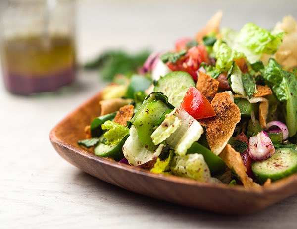 NamanTarchaIT's tweet image. Il #Fattoush: insalata estiva del Medio Oriente 

@arabescmagazine 

#Cucina #MedioOriente 
#Food #Cucinaaraba 
🔽
arabesc.it/il-fattoush-in…