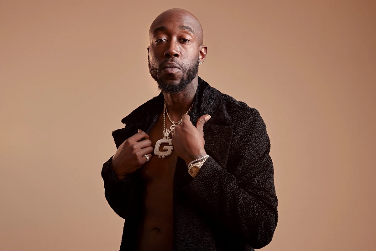 🚨RUMOR🚨

During studio sessions for Alfredo 2, Freddie Gibbs and The Alchemist reportedly had Kyle Stowers highlights playing on repeat to “stay focused on what greatness truly is”—because that’s exactly what they were trying to capture with the album.
