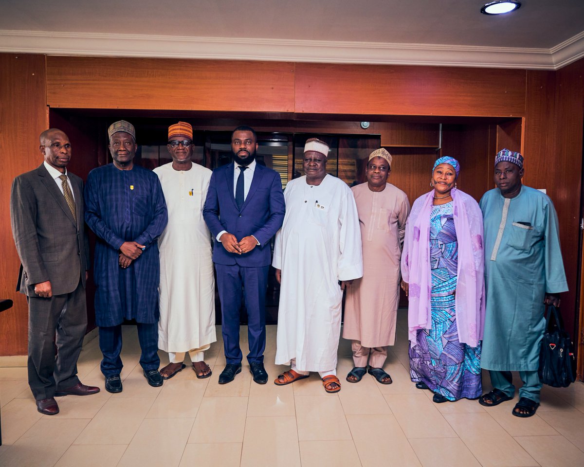 ayo sotinrin tweet media