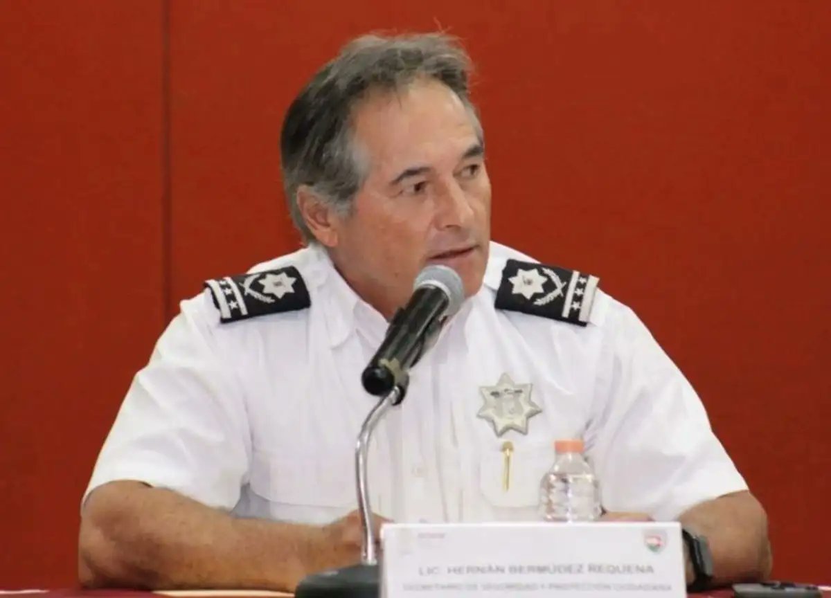 💸 🛑 #ÚLTIMAHORA La #UIF bloquea cuentas de Hernán Bermúdez Requena, familiares y empresas vinculadas

El exsecretario de Seguridad de Tabasco es investigado por presunto lavado de dinero y operaciones financieras irregulares.

Lee más aquí 👇
jornada.com.mx/noticia/2025/0…