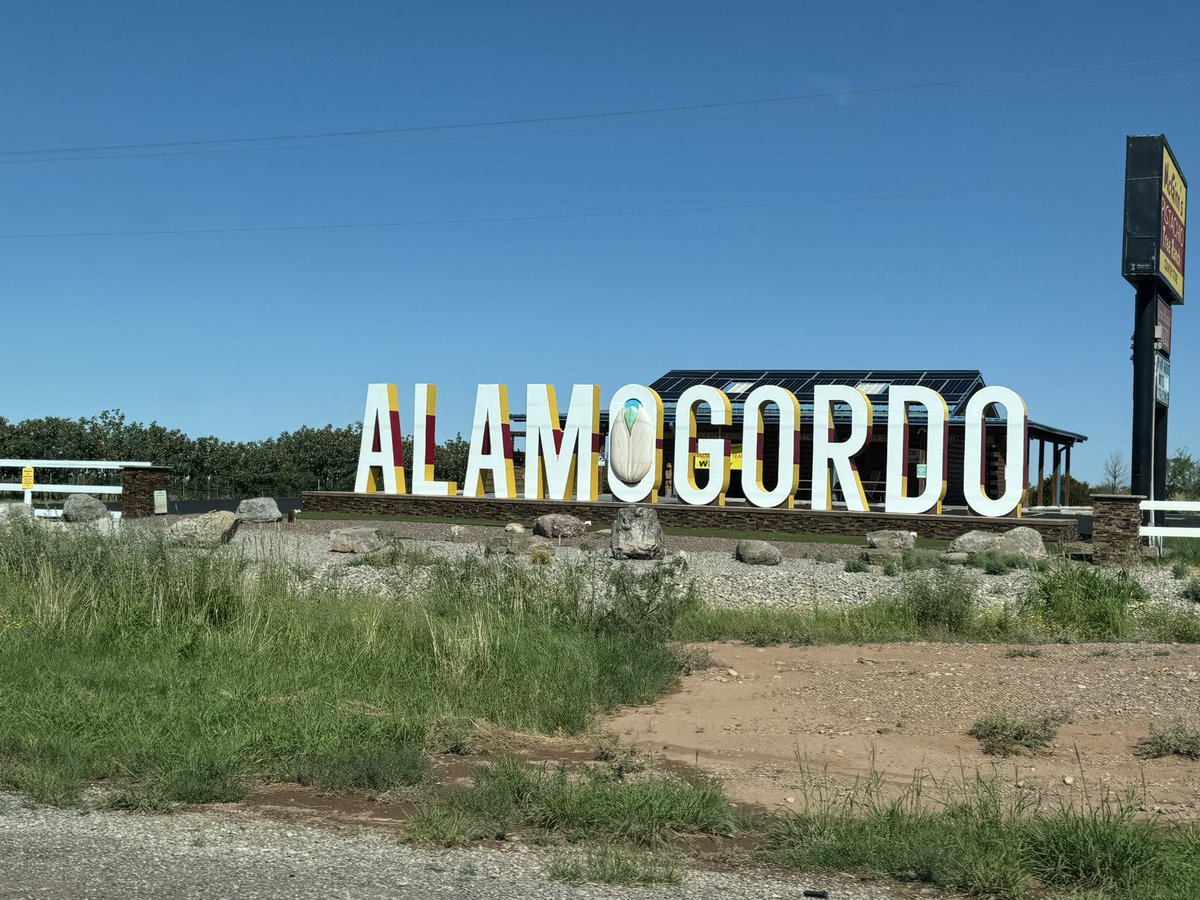 Rez_Junkie's tweet image. Good morning from Alamogordo NM. I’m Gordo 👋🏽