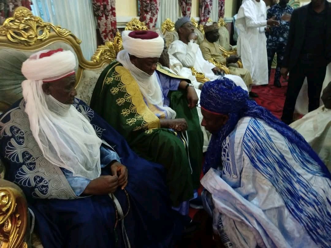 ZAZZAU EMIR'S REPRESENTATIVES ARRIVE IN GUSAU FOR LATE EMIR'S FUNERAL

Representatives of the Emir of Zazzau, His Highness Mal Ahmed Nuhu Bamalli, CFR, Ubandoman Gabas Zazzau District Head of Giwa, Alhaji Aminu Abdulkarim and Makama Gado Da Masun Zazzau, Mal Halliru Nuhu Bamalli,