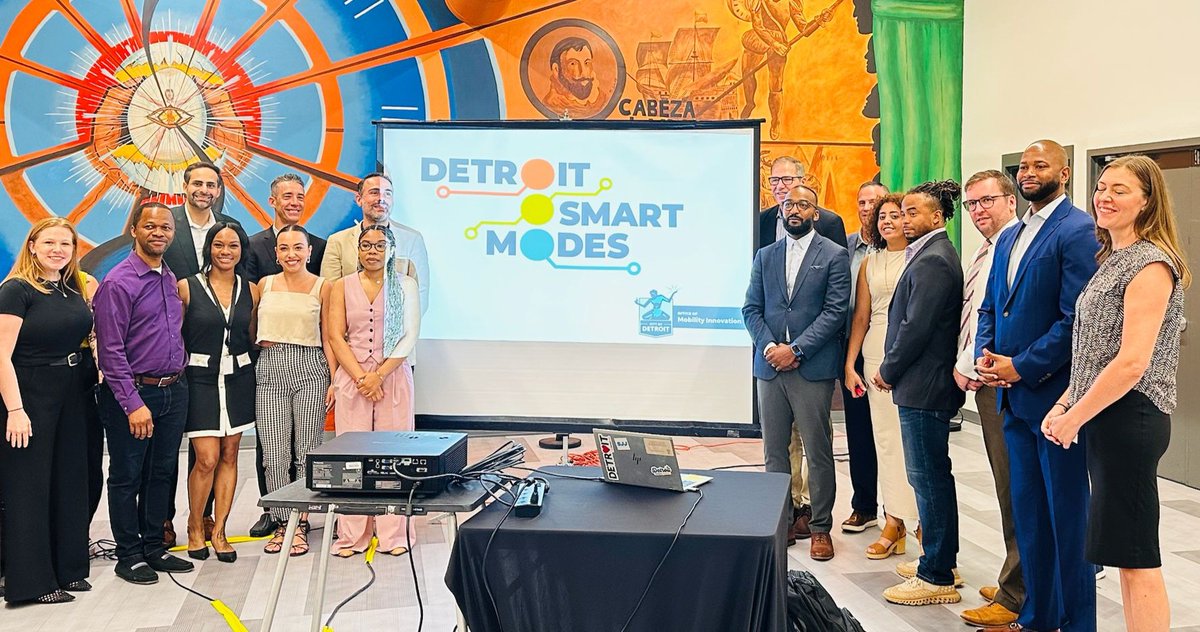 CEDAMinfo's tweet image. Last month, the City of Detroit held a press conference announcing the launch and phase one completion of the SMART MODES dashboard, a groundbreaking initiative involving Michigan Mobility Fellow (MMF) Yonikka Tinsley. Read on our blog: cedamichigan.org/2025/07/celebr…