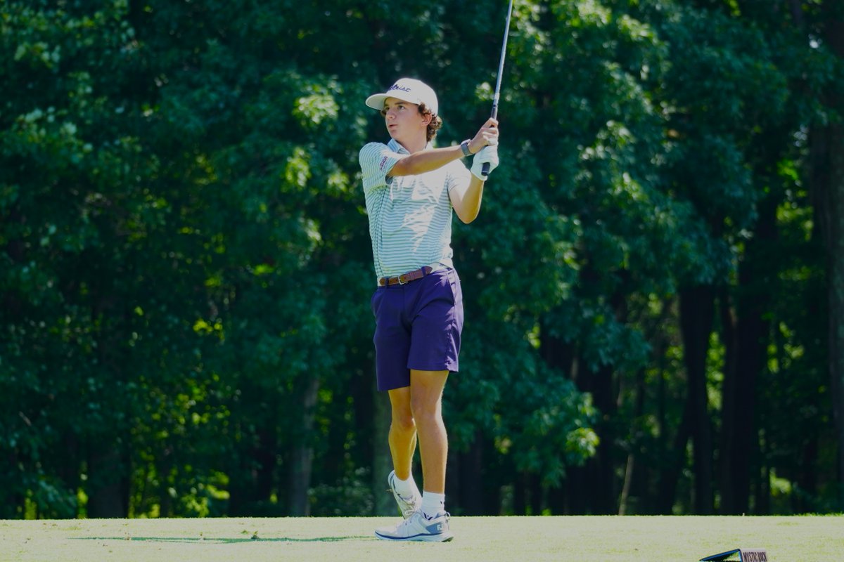 AJGAGolf's tweet image. Squeaky clean 🧼
SJ Thomas (-8) goes bogey-free in the first round of the #NemacolinJAS to take the lead in the Boys Division.