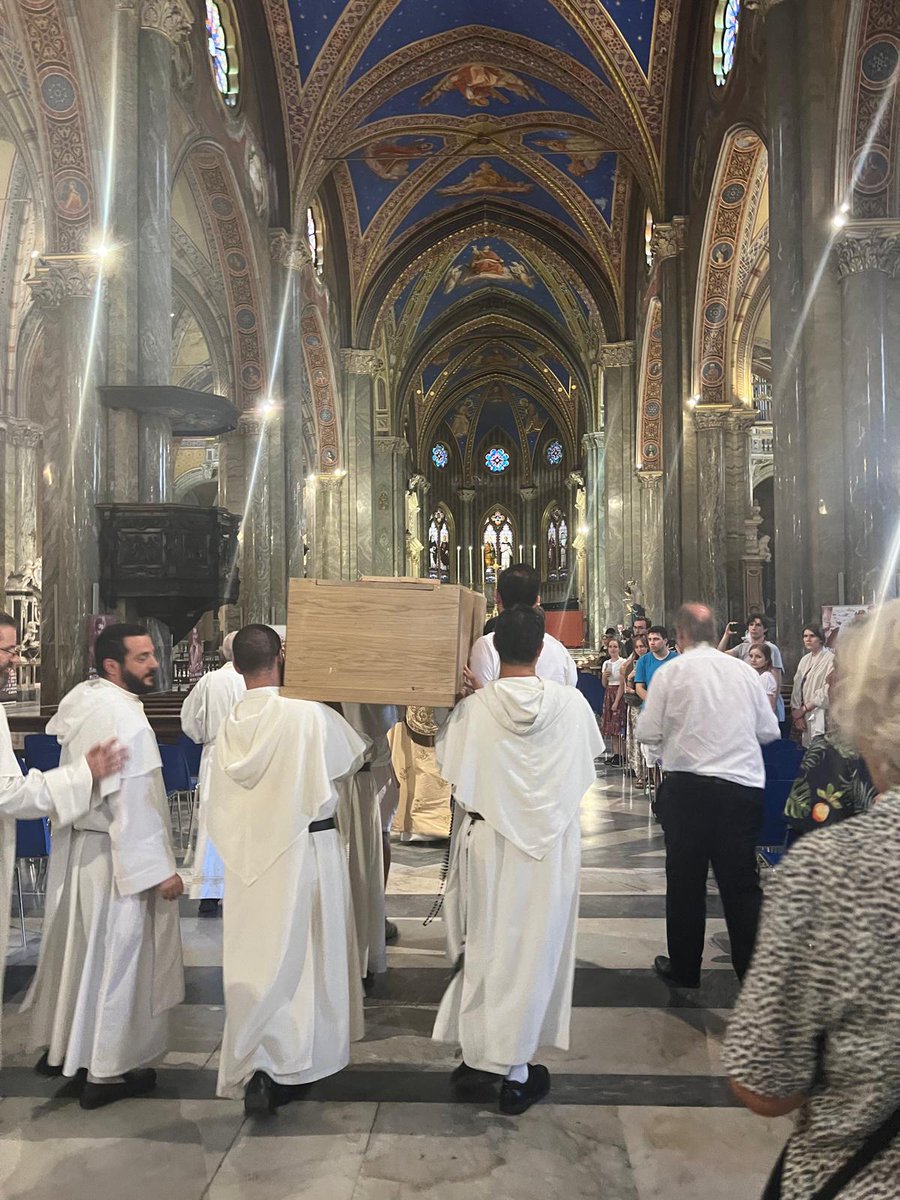 _Angelicum's tweet image. 🇬🇧🇻🇦The incorrupt body of Blessed Pier Georgio Frassati visits Rome for the first time during the Jubilee for Youth op.org/the-incorrupt-…
🇮🇹🇻🇦 Il corpo incorrotto di Pier Giorgio Frassati a Santa Maria sopra Minerva op.org/il-corpo-incor…