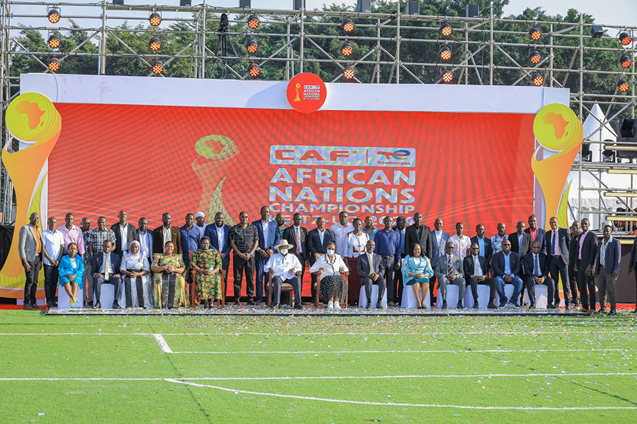 newvisionsport's tweet image. President Museveni praises First Lady Janet K. Museveni for leading Uganda’s winning bid to host #CHAN2024 & #AFCON2027👏🏾
DETAILS: tinyurl.com/ysfyda22 | #UgandaFootball #CAF2024