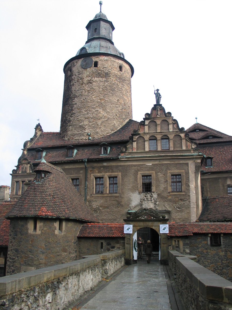 MachuraJerzy's tweet photo. @MedeaMorte Czocha Castle (Poland) 🏰 ⚔️ 🤩
#Czocha #fortresses #DolnyŚląsk #Poland #castles #zamki #polskiezamki
📷/my/ https://t.co/A0XqWp7KJR