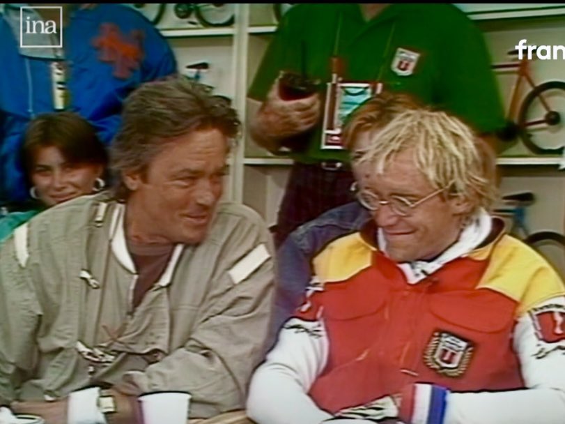 Voilà une image qui devrait plaire à <a href="/SchnockRevue/">Alister</a>. 

« C’est une star ! » a déclaré l’acteur à propos de Fignon sur le plateau de Jacques Chancel, le 22 juillet 1987. 

#AntenneVieux