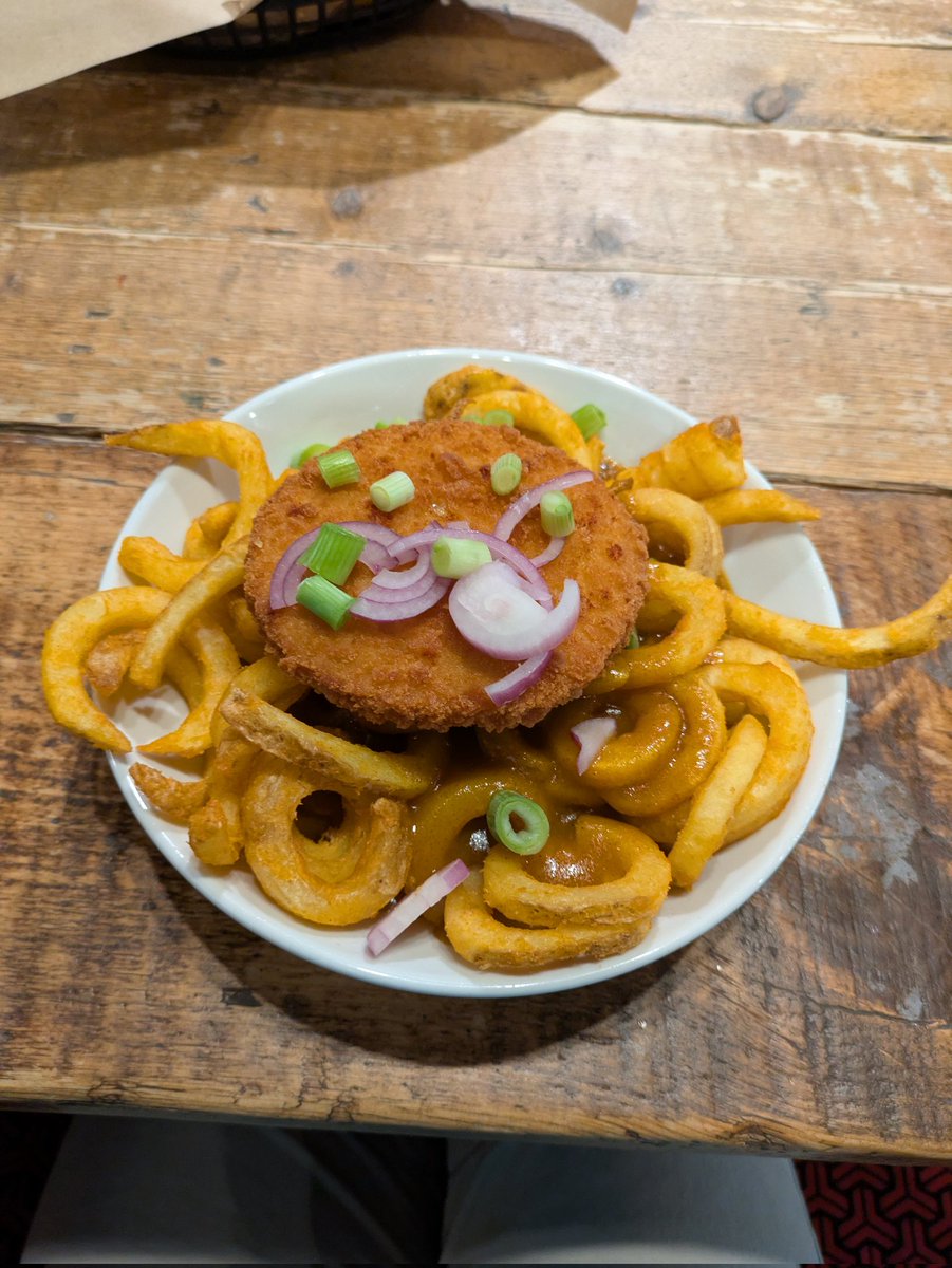 After the Open Day at my university with two brilliant friends, we went for lunch to catch-up. I'm having vegan katsu loaded fries. They were brilliant.
#writer #author #writerlife #authorlife #authorslife #writerslife #reader #psychology #psychologygraduate #psychologystudent