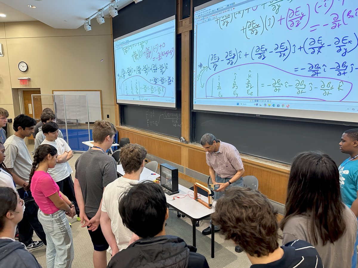 Frontiers 2025 Class in Advanced Modern Physics!