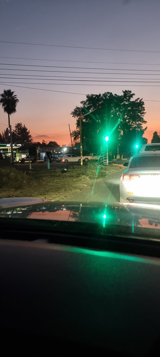 Second street ext /The Chase traffic lights 👌 T for Titende