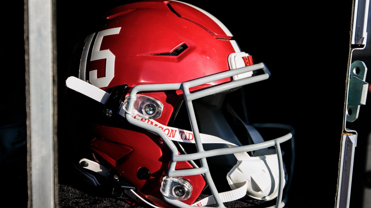 RollTideWire's tweet image. Alabama football 2025 season preview, predictions: Chuck McDonald III rolltidewire.usatoday.com/story/sports/c…