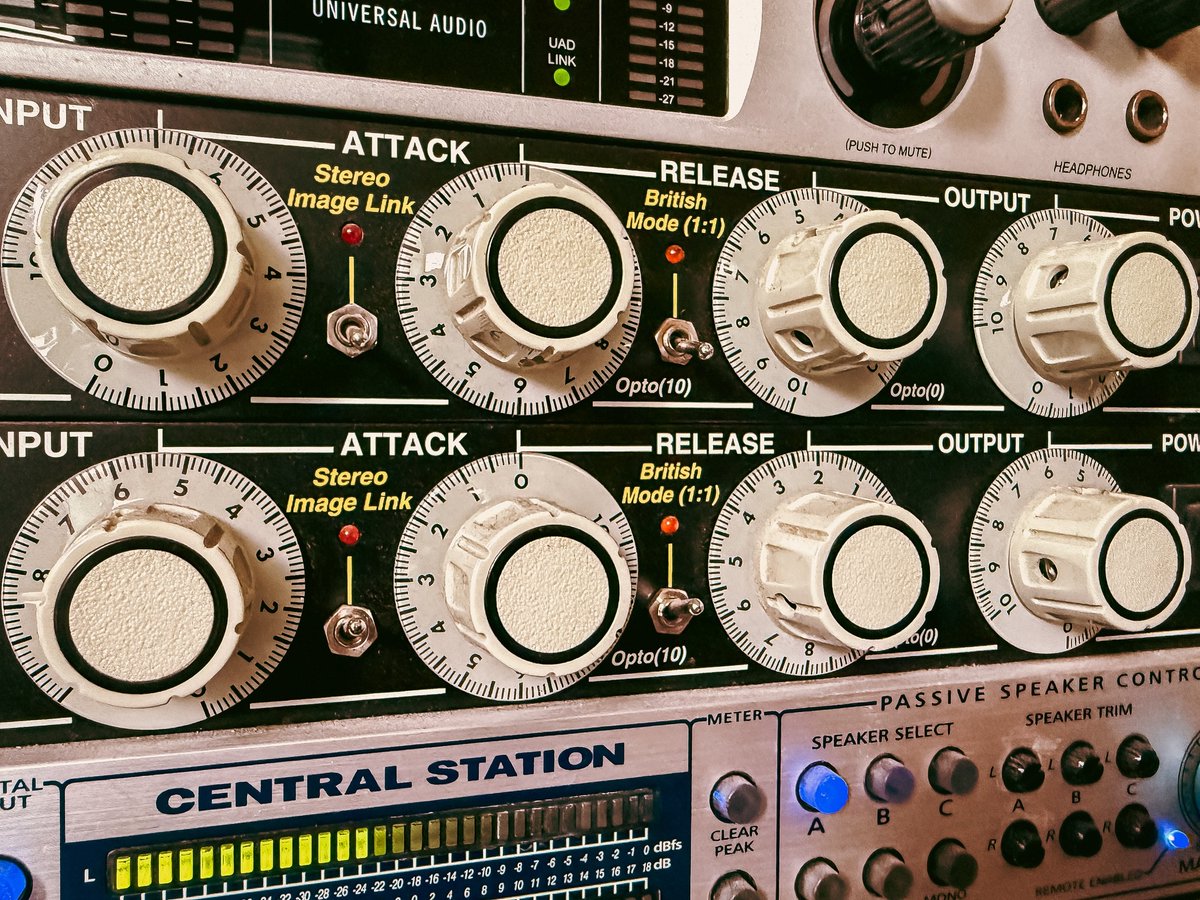 What are you Distressing this weekend? 🎛

📷 Mark Midwinter | Drummer (@markmidwinterdrums)