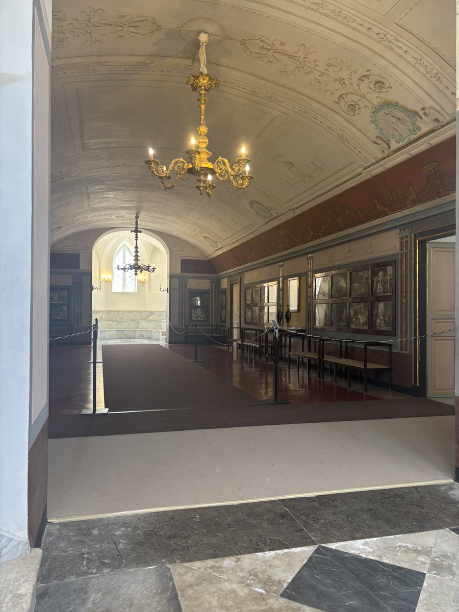 ale_cors9's tweet image. Un po&apos; di palazzina cinese a Palermo