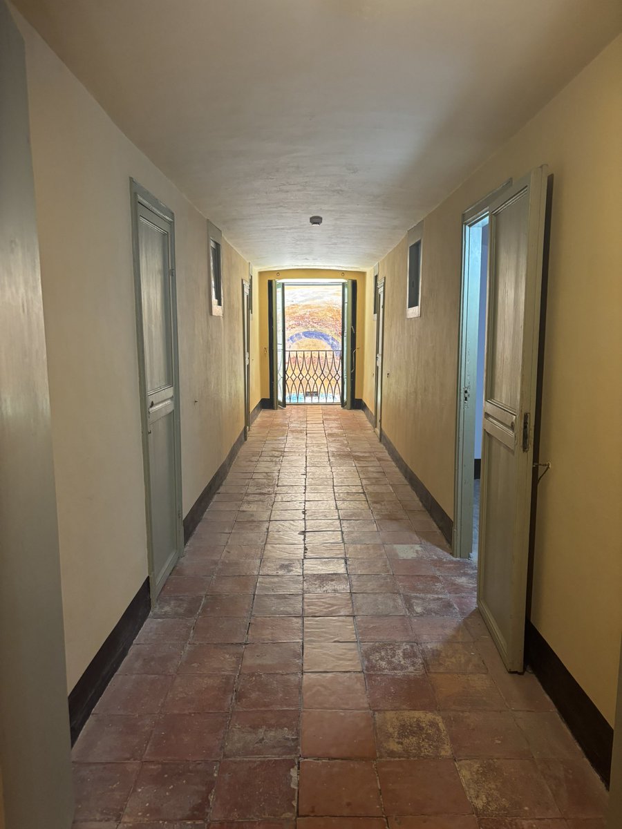 ale_cors9's tweet image. Un po&apos; di palazzina cinese a Palermo