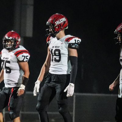 5StarScouting's tweet image. 2026 TE/ATH
Nolan Asher
Omaha , NE.
6-4/220 🎓 4.36 GPA
•2 sport athlete
@NolanAsher13
hudl.com/video/3/177615…