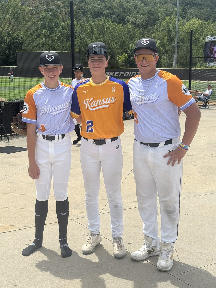 Fish4basskc's tweet image. BC Navy 14u teammates at the 2025 pbr jr future games @BijanKamerzell @MaxJuhl29 @lml_816 @BCbaseballtoday @PrepBaseballMO