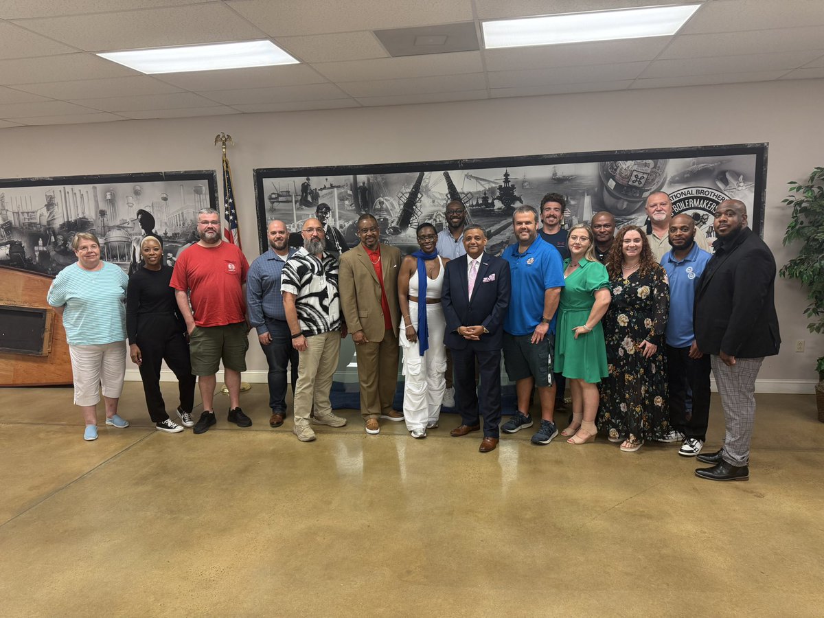 BrownforSC's tweet image. Yesterday, I was proud to attend the AWARE Town Hall in Rock Hill. I want to extend my thanks to the Catawba Central Labor Council for letting me attend this fantastic event.
I was honored to stand before South Carolina’s labor leaders in their fight for living wages and better…